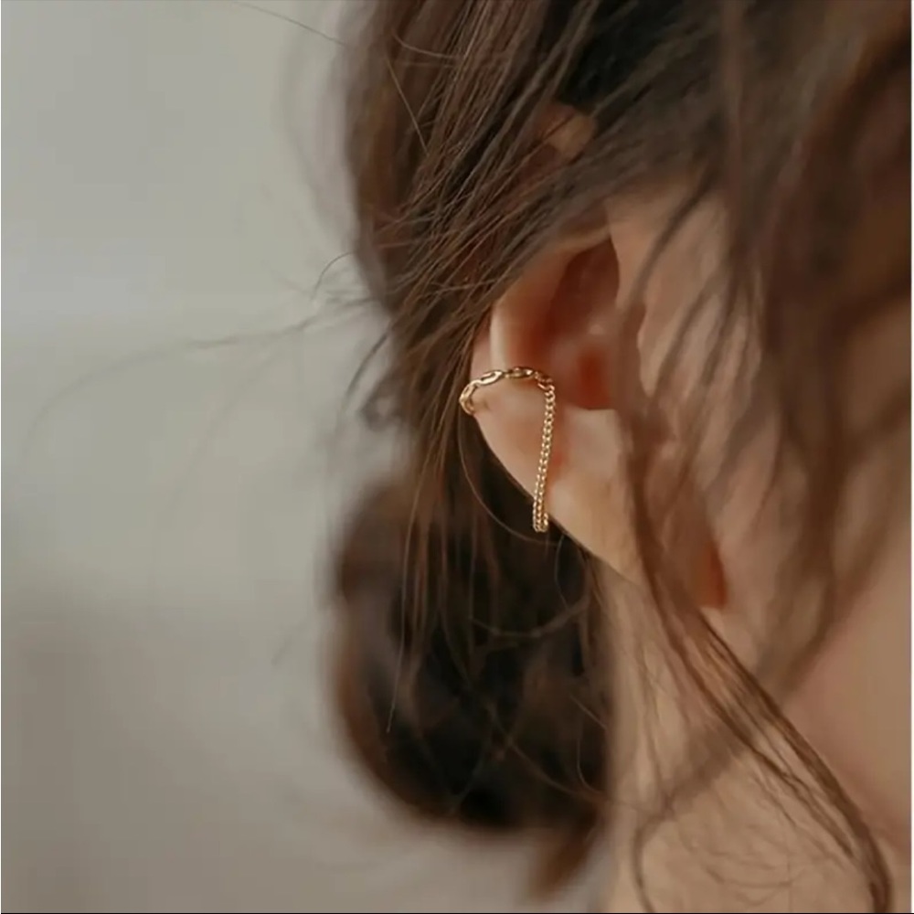 Gold tone cuff and chain blogger favorite minimalist earring non-pierced new NWT